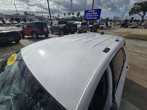 Used 2018 Chevrolet Equinox LT image 39