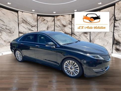 Used 2013 Lincoln MKZ FWD image 1