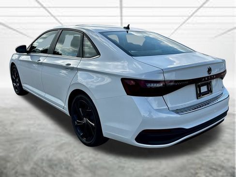 New 2026 Volkswagen Jetta SE FWD image 7