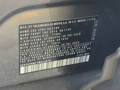 Used 2026 Volkswagen Tiguan SE FWD image 25