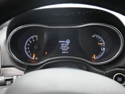 Used 2021 Jeep Grand Cherokee Laredo X image 10