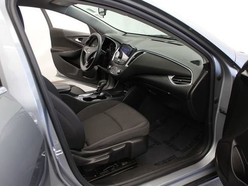 Used 2023 Chevrolet Malibu LT FWD image 28
