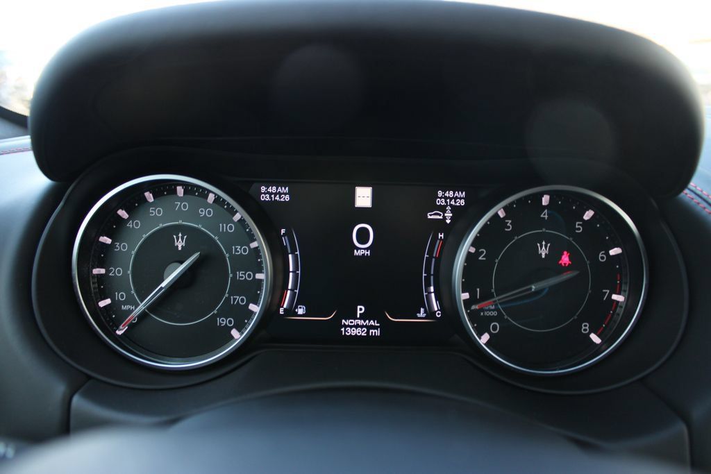Used 2024 Maserati Levante GT Ultima AWD/4WD image 11