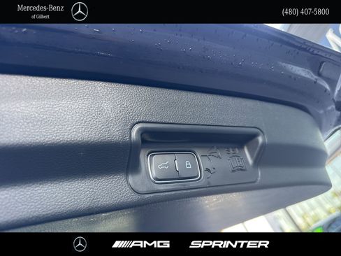 Used 2024 Ford Explorer ST-Line w/ Class IV Trailer Tow Package image 6