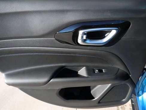 New 2026 Jeep Compass Latitude image 16