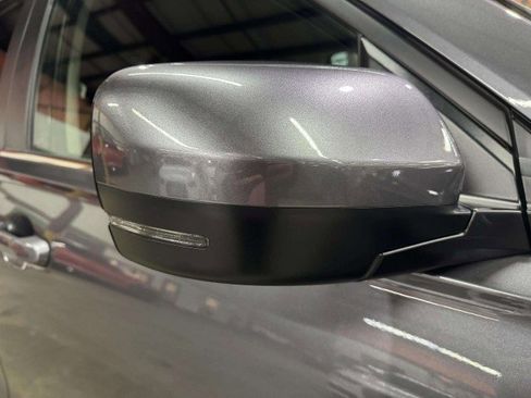 Used 2025 Honda Pilot EX-L image 14