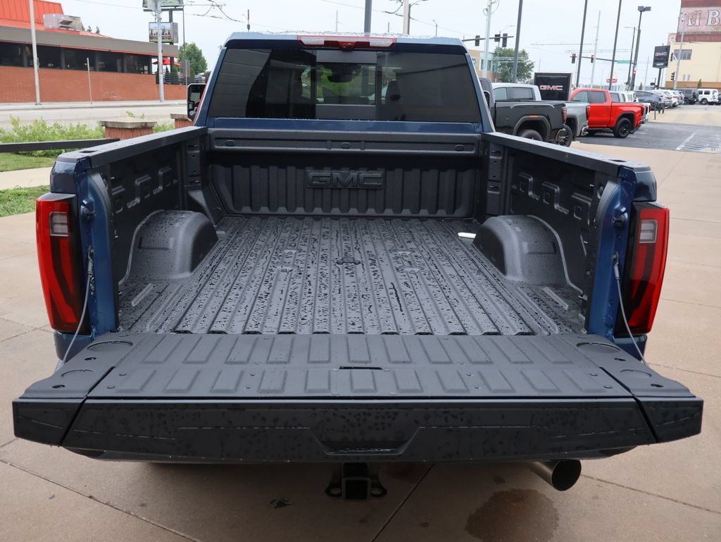 New 2026 GMC Sierra 2500 Denali w/ Denali Reserve Package AWD/4WD image 14
