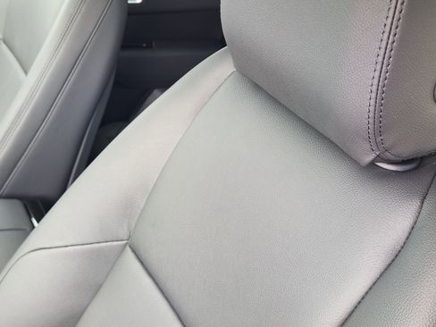 New 2026 Land Rover Range Rover Velar Dynamic SE image 15