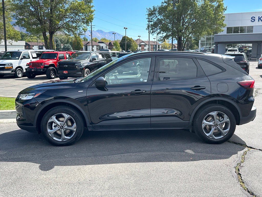 Used 2025 Ford Escape ST-Line AWD/4WD image 13