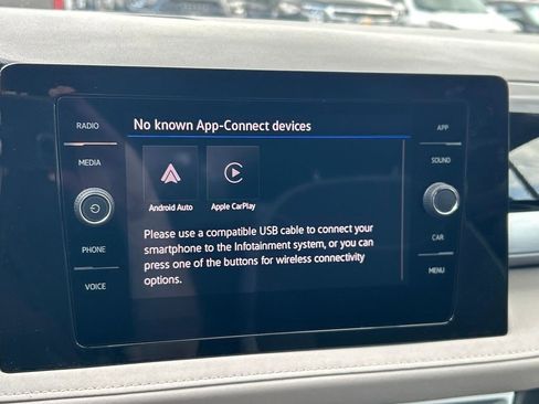 Used 2025 Volkswagen Taos SE FWD image 26