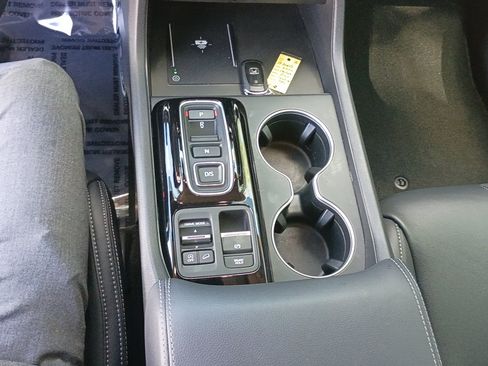 Used 2024 Honda Pilot Touring image 27