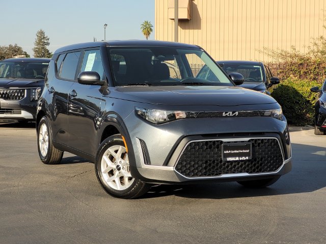 Certified 2025 Kia Soul LX w/ LX Technology Package FWD image 2