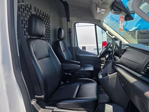 Used 2023 Ford Transit 250 Medium Roof RWD image 9