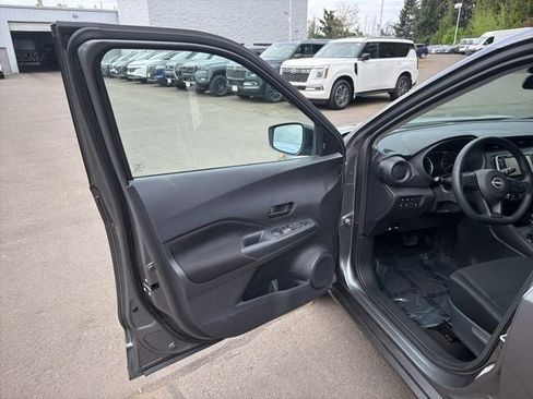 Used 2024 Nissan Kicks S FWD image 9