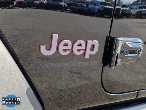 Used 2025 Jeep Wrangler Unlimited Rubicon image 11