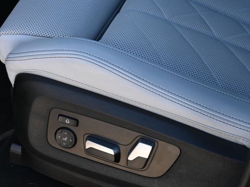 Used 2025 BMW X5 xDrive40i image 29