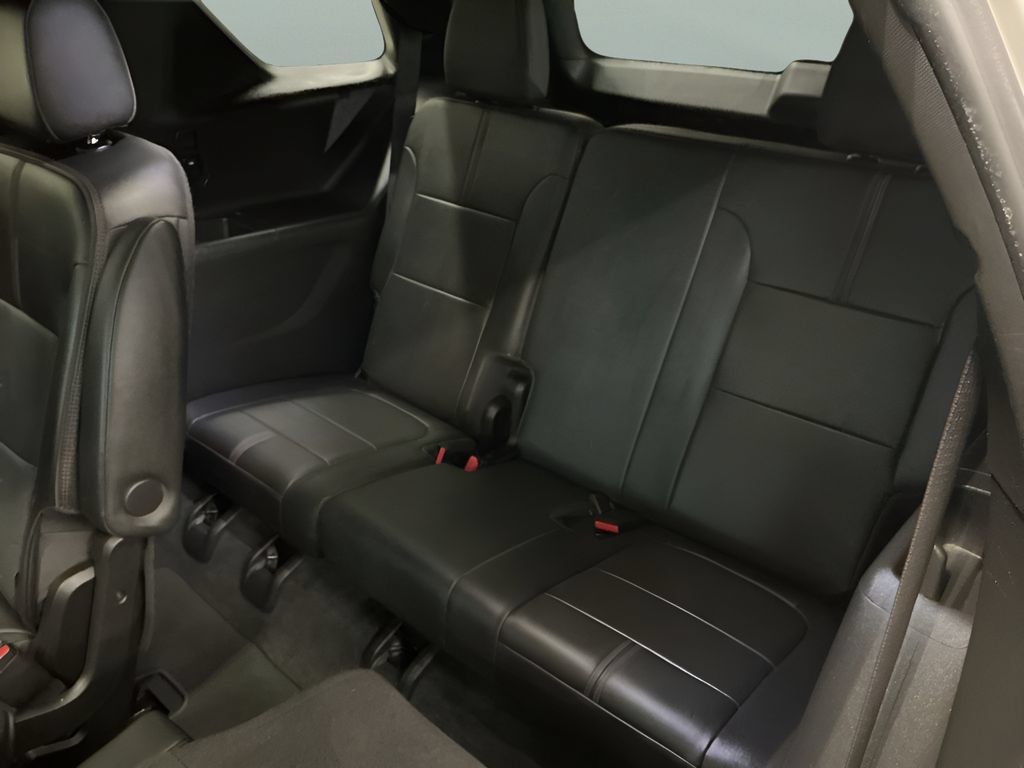 Used 2022 Chevrolet Traverse RS w/ LPO, "Hit The Road" Package AWD/4WD image 22