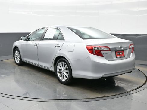 Used 2014 Toyota Camry XLE image 4