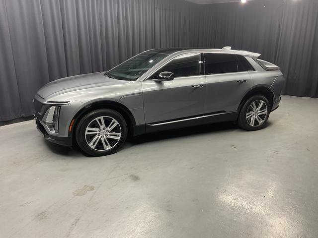 Used 2024 Cadillac Lyriq Tech w/ Driver Assist Package AWD/4WD image 3