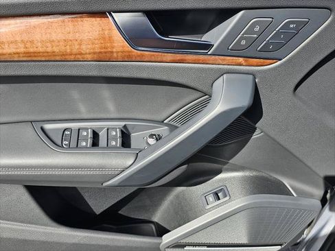 Used 2023 Audi Q5 2.0T Premium Plus w/ Premium Plus Package AWD/4WD image 10