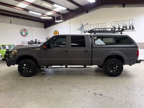 Used 2016 Ford F250 XLT w/ XLT Value Package AWD/4WD image 3