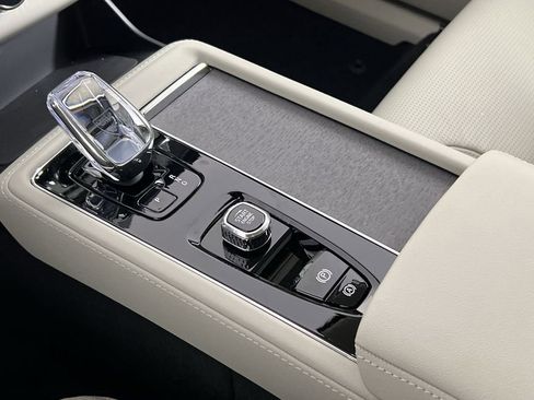 New 2026 Volvo XC90 B6 Ultra w/ Protection Package image 20