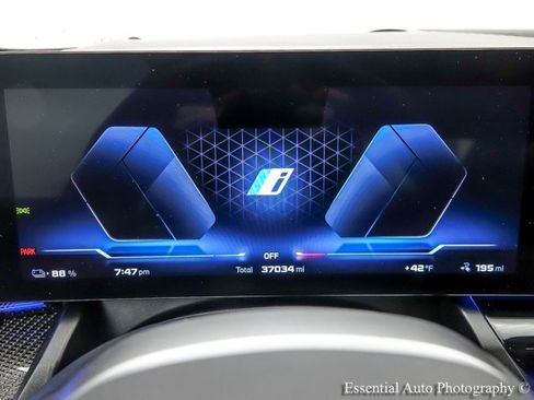 Used 2024 BMW i5 M60 w/ Executive Package image 19