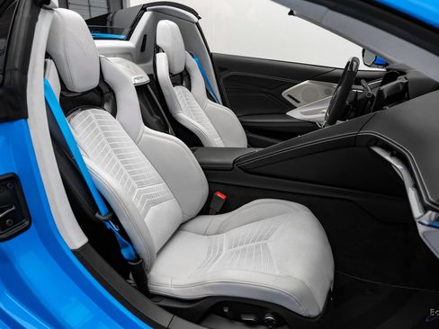 Used 2023 Chevrolet Corvette Z06 w/ Z07 Performance Package RWD image 65