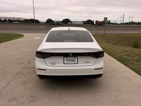Used 2025 Honda Accord EX-L image 6