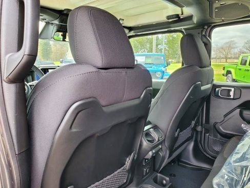 New 2026 Jeep Gladiator Mojave image 21