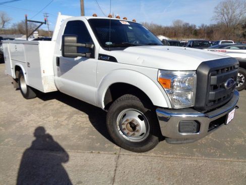 Used 2012 Ford F350 XL w/ XL Value Pkg image 3
