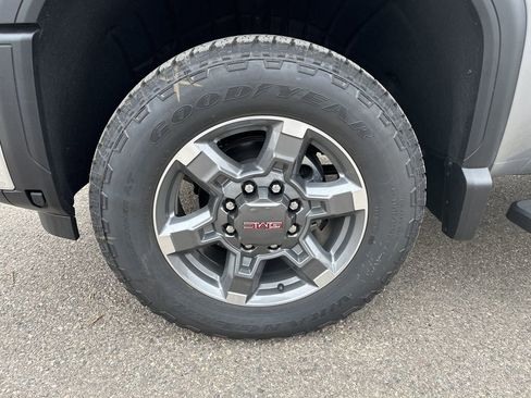 New 2025 GMC Sierra 3500 SLT image 23