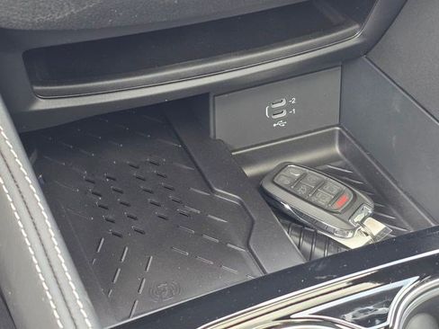 New 2027 Chrysler Pacifica Limited AWD/4WD image 39