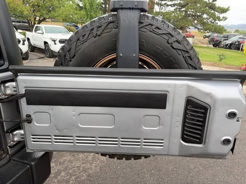 Used 2016 Jeep Wrangler Unlimited Sport w/ Quick Order Package 24S AWD/4WD image 18