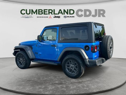 Used 2024 Jeep Wrangler Sport AWD/4WD image 4