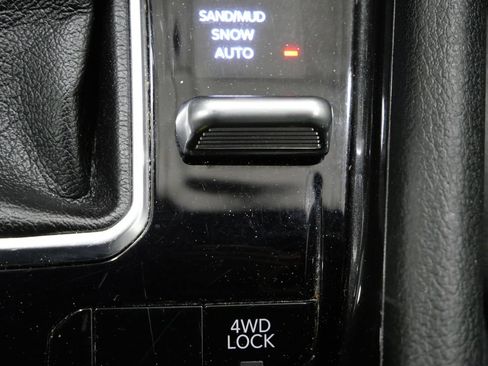 Used 2024 Jeep Compass Latitude AWD/4WD image 20