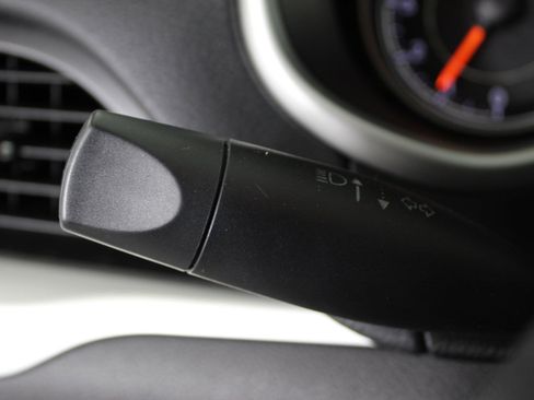 Used 2016 Jeep Cherokee Limited w/ Technology Group image 28