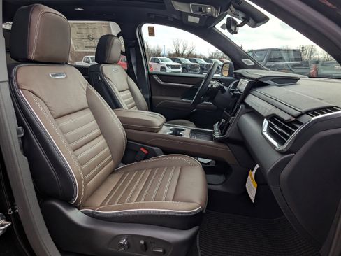 New 2026 GMC Acadia Denali Ultimate image 12