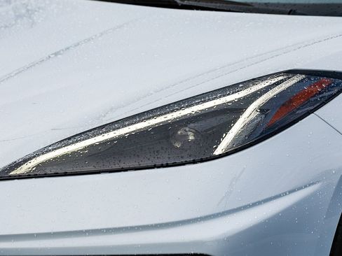 Used 2022 Chevrolet Corvette Stingray Premium Conv w/ Z51 Performance Package image 7