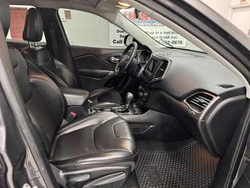 Used 2020 Jeep Cherokee Latitude Plus w/ Cold Weather Group image 52