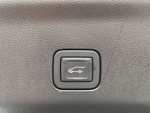 Used 2026 Cadillac Escalade V AWD/4WD image 15