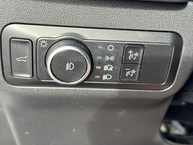 Used 2025 Ford Escape ST-Line Select AWD/4WD image 17