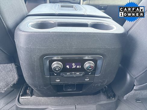 Used 2023 Chevrolet Suburban Z71 w/ Luxury Package image 25