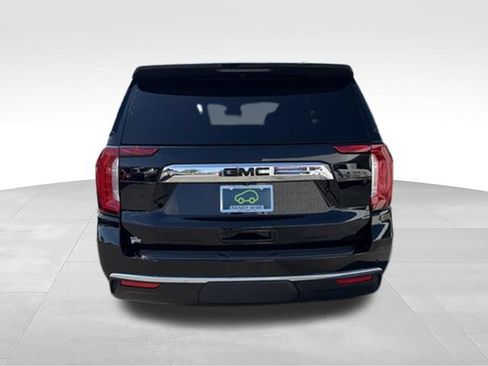 Used 2023 GMC Yukon SLT w/ SLT Luxury Package AWD/4WD image 4