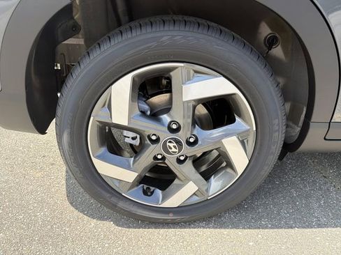 New 2026 Hyundai Venue SEL FWD image 17
