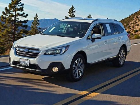Used 2018 Subaru Outback 2.5i Touring image 4