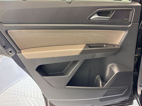 Used 2022 Volkswagen Atlas Cross Sport SEL Premium R-Line image 32