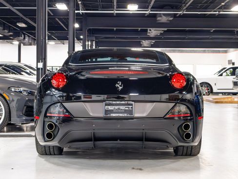 Used 2012 Ferrari California RWD image 15