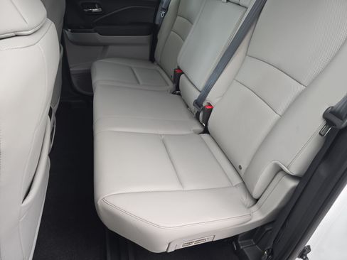 Used 2025 Honda Ridgeline RTL image 13