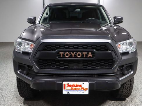 Used 2023 Toyota Tacoma 4x4 Double Cab image 4